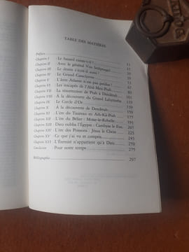 La grande hypothèse - Esquisse d'une histoire du monothéisme, des origines à la fin du monde
. SLOSMAN Albert