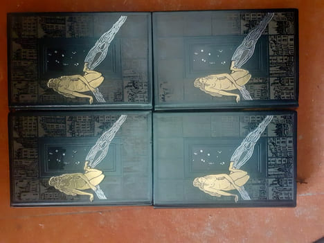 Les Mystères de Paris - Tomes 1, 2, 3, 4
. SUE Eugène