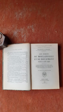 Les forts de Moulainville et de Douaumont sous les 420
. MENAGER R. (Lieutenant)