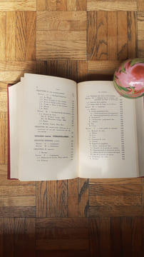 Voyages aux îles du Grand Océan. Contenant des documents nouveaux sur la géographie physique et politique, la langue, la littérature, la religion, les ...
