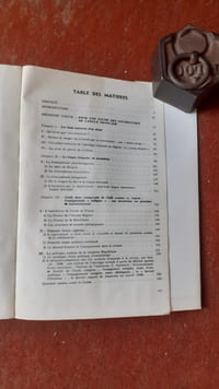Abécédaires en devenir. Idéologie coloniale et langue française en Algérie
