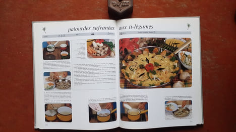Délices de la Cuisine Créole - Volume 2 : Entrées chaudes - Soupes et Potages
. BELLAHSEN Fabien - DELMORAL André - DELAGE Francis (direction de)
