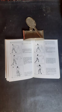 Armes égales - Self-défense homme et femme. Méthode Taï-Jitsu
. DUBOIS Daniel