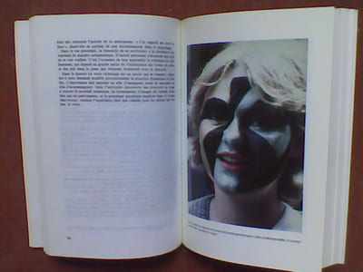 Visages intimes. Le maquillage libre