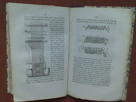 Notice historique sur les Manufactures Impériales des tapisseries des Gobelins et de tapis de la Savonnerie, suivie du Catalogue des tapisseries ...