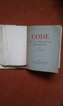 L'Art de former une bibliothèque / Code de la Bibliophilie moderne . RICHARD Jules / ROBERT Maurice