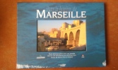 Dans la lumière de Marseille - Cent photographies pour une journée dans la cité phocéenne par Christian Crès. Textes de Michel Martin-Roland	. CRES ...
