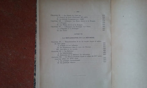Histoire de l'Europe des invasions au XVIe siècle
. PIRENNE Henri