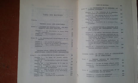 Une croissance : la Basse-Provence rurale (fin du XVIe siècle - 1789) - Essai d'économie historique statistique
. BAEHREL René
