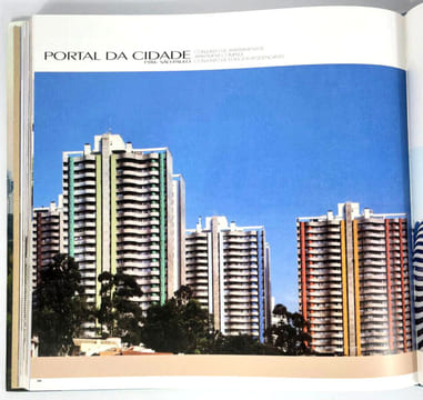 Ruy Ohtake: Arquitetura e a Cidade / Ruy Ohtake: Architecture and The City / Ruy Ohtake: Arquitectura y la ciudad. Instituto Tomie Ohtake