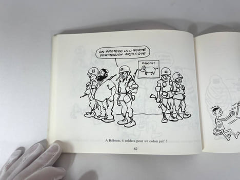 De droite à gauche : 1993-1997. 215 dessins publiés dans Rivarol [signé]. Françoise Pichard (Chard)
