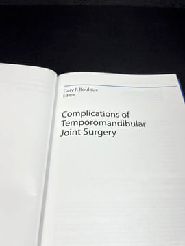Complications of Temporomandibular Joint Surgery. Gary F. Bouloux (ed.)