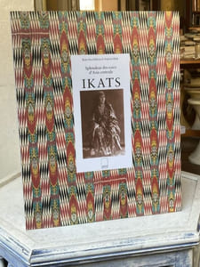 IKATS Splendeur des soies d'Asie Centrale