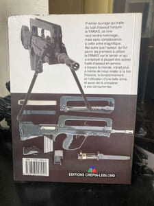 LE FAMAS Fusil d'assaut français