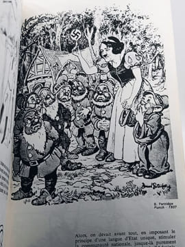 HITLER à travers la caricature internationale. MAILLARD Claude - SIMOËN Jean Claude - [Caricature]