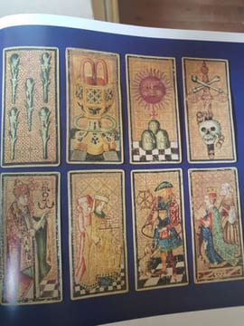 LE MONDE DE LA CARTE A JOUER. HOFFMANN Detlef