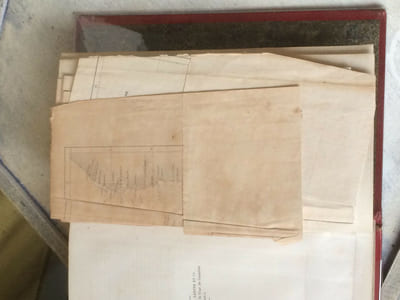 EXPLORATIONS DANS L'INTERIEUR DE L'AFRIQUE AUSTRALE et voyages à travers le continent de Saint-Paul de Loanda à l'embouchure du Zambèze de 1840 à 1956