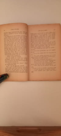 J'IRAI CRACHER SUR VOS TOMBES.
Traduit de l'Américain par Boris Vian
Les éditions du scorpion.
Jean d'Halluin, éditeur. Paris.1946.