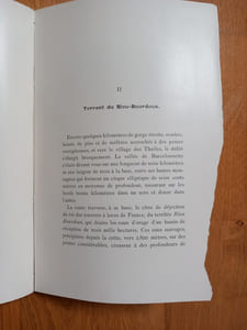 Les Alpes Françaises.
La vallée de BARCELONNETTE (L'Ubaye).
Illustré de nombreuses autotypies découpées et intercalées dans le texte.
Grenoble. Alexandre Gratier et Cie, éditeurs. 1900.