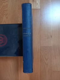 LA BOULANGERIE D'AUJOURD'HUI.
Recettes pratiques, conduite du travail, outillage et procédés les plus modernes de boulangerie française et étrangère et de pâtisserie-boulangère.
Préface de M.Guillée Président du Syndicat de la Boulangerie de Paris et de la Seine.
Paris. Flammarion. 1933.
