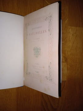HISTOIRES NATURELLES
par un membre de plusieurs sociétés savantes.
Lyon. Librairie Générale Henri Georg.1880.. Anonyme