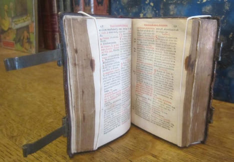 LIVRE DE MESSE EN LATIN. Recueil de plusieurs Textes. undefined