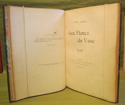 Aux flancs du vase. SAMAIN (Albert)