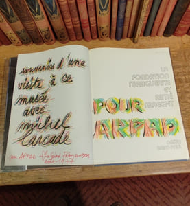 Dédicace artistique au fusain signée, à Arpas Szenes, Maria Helena Vieira da Silva et Michel Lancade Maeght.