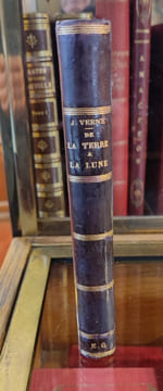 De la Terre à la Lune. Trajet direct en 97 heures. JULES VERNE