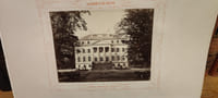 Grands Crus Bordelaos. Monographies et Photographies des Châteaux et Vignobles.
PREMIERE PARTIE de cet ouvrage recherché.
Premiers Grands Crus - Deuxièmes et Troisièmes Grands Crus du Médoc.
