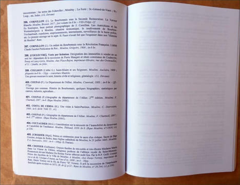 3 siècles d'Edition Bourbonnaise. Essai de bibliographie des livres imprimés en Bourbonnais de 1606 à 1906.. Thévenet (Michel).