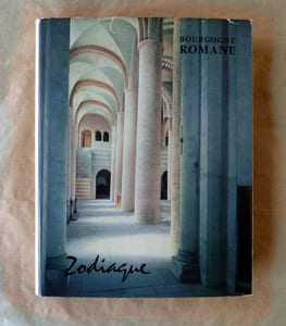 Bourgogne Romane. "La Nuit des Temps".
