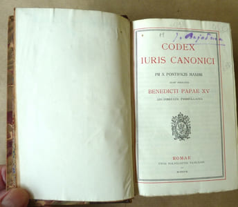 Codex Iuris Canonici Pii X Pontifis Maximi iussu digestus Benedicti Papae XV auctoritate promulgatus.