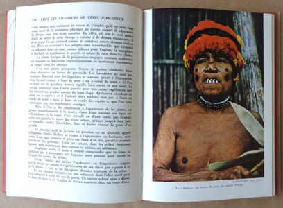 Chez les Chasseurs de Têtes d'Amazonie.