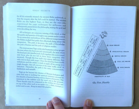 Yogis'Secrets. A Compilation of Teachings on How to attain Radian Health.. Heber-Percy (Sandra).