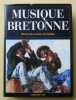 MUSIQUE BRETONNE. Histoire des sonneurs de tradition.. 