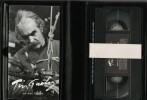 Tinguely par Jean Tinguely. Coffret Vidéo + Livre = Le Vidéocatalogue ( Livre en tirage limité, numéroté, dédicacé par Jean Tinguely + une cassette ...