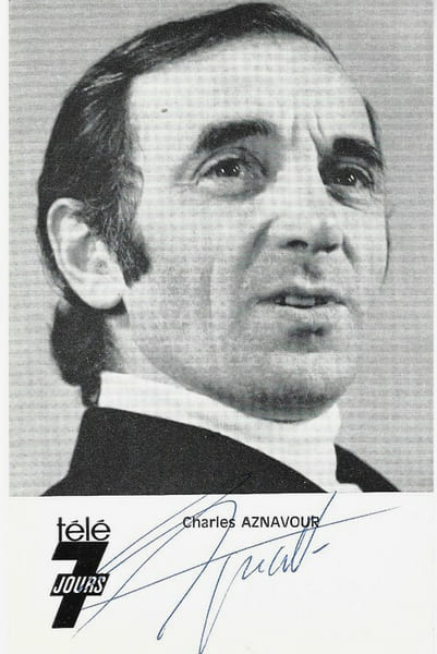 Carte postale T&eacute;l&eacute; 7 Jours sign&eacute;e par Charles Aznavour. . ( Cartes Postales - Chanson Fran&ccedil;aise ) - Charles Aznavour.