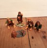 Figurines Kinder Surprise : Le Seigneur des Anneaux . Série complète avec 11 pièces, dont 9 personnages. Galadriel, Reine des Elfes - L'Elfe Legolas - ...