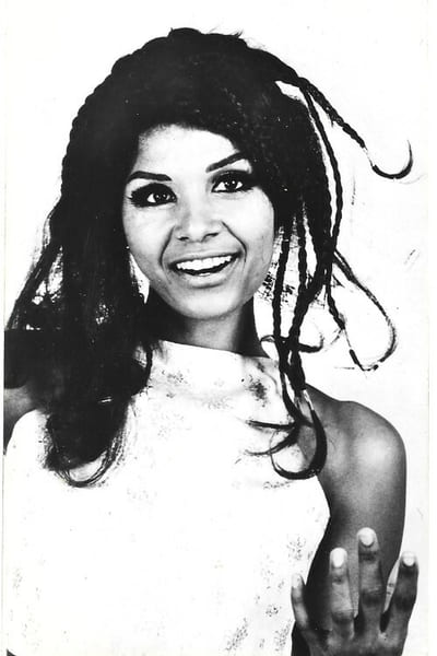 Carte postale RCA d&eacute;dicac&eacute;e par Vicky Blain.. ( Cartes Postales - Chanson Fran&ccedil;aise ) - Vicky Blain - Andr&eacute; Nisak.