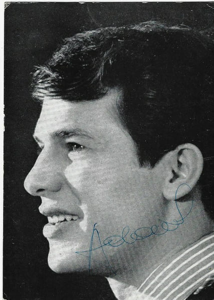 Carte postale Path&eacute; Marconi sign&eacute;e par Salvatore Adamo.. ( Cartes Postales - Chanson Fran&ccedil;aise ) - Salvatore Adamo.
