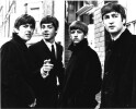 Magnifique portrait photographique des Beatles : Paul McCartney - John Lennon - George Harrison - Ringo Starr.. ( Photographies - Musique - The ...