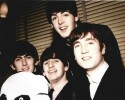 Magnifique portrait photographique, en couleurs, des Beatles, Paul McCartney, John Lennon, George Harrison et Ringo Starr.. ( Photographies - Musique ...