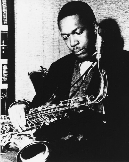 Magnifique photographie en retirage noir et blanc, sur papier photo de John Coltrane.. ( Photographies - Musique - Jazz ) - John Coltrane.