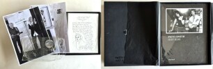 Just Kids. ( Exemplaire limité du tirage de luxe, dans une boite, enrichi d’une oeuvre originale de Patti Smith, signée, intitulée " Portrait de ...