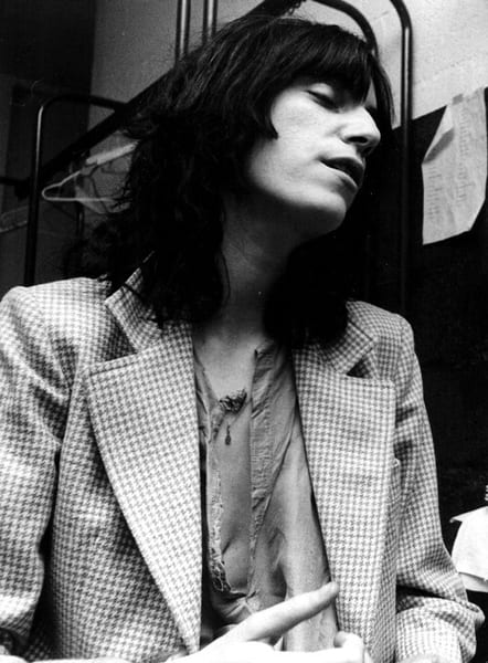 Patti Smith : Photographie originale, argentique, en noir et blanc prise lors d'une interview fin des ann&eacute;es 70.. ( Photographies - Musique Rock ) - ...