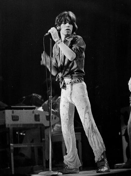 Magnifique photographie en retirage argentique noir et blanc, de Mick Jagger.. ( Photographies - Musique - The Rolling Stones ) - Sir Michael Philip ...