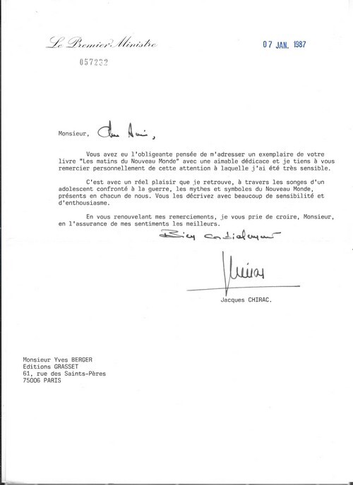 Belle lettre tapuscrite &agrave; en-t&ecirc;te du Premier Ministre, dat&eacute;e et sign&eacute;e, par Jacques Chirac, adress&eacute;e &agrave; l'&eacute;crivain Yves Berger.. ( Litt&eacute;rature - ...