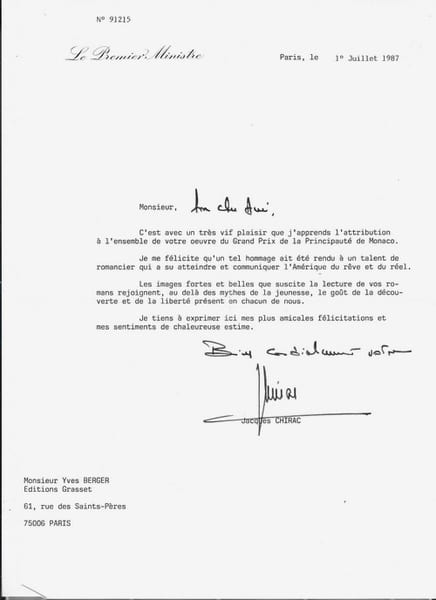 Belle lettre tapuscrite &agrave; en-t&ecirc;te du Premier Ministre, dat&eacute;e et sign&eacute;e, par Jacques Chirac, adress&eacute;e &agrave; l'&eacute;crivain Yves Berger.. ( Litt&eacute;rature - ...