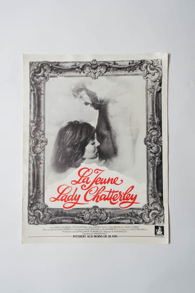 Rare affichette originale, d'exploitation en salles, pour le film " La Jeune Lady Chatterley ".. ( Cin&eacute;ma - Affiches - Erotisme ) - Alan Roberts - ...